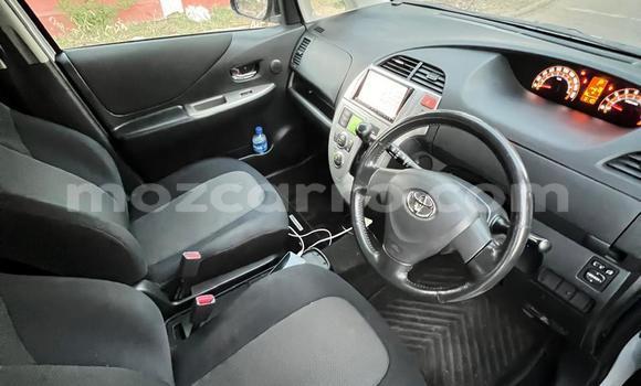 Nunua Ilio tumika Toyota Ractis Fedha Gari ndani ya Maputo nchini Maputo Nunua Ilio tumika Toyota Ractis Fedha Gari ndani ya Maputo nchini Maputo