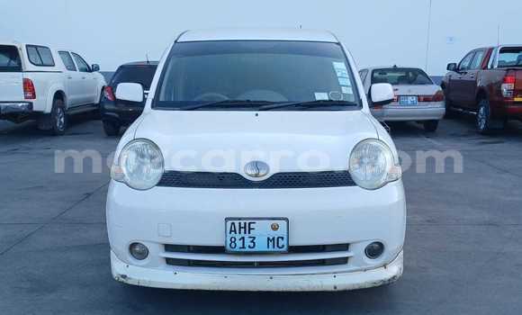 Comprar Usado Toyota Spacio Branco Carro em Maputo em Maputo