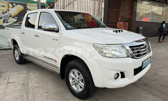 Nunua Ilio tumika Toyota Hilux Nyeupe Gari ndani ya Maputo nchini Maputo Nunua Ilio tumika Toyota Hilux Nyeupe Gari ndani ya Maputo nchini Maputo