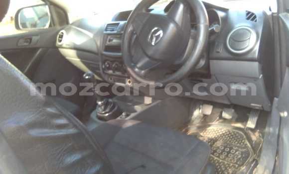 Comprar Usado Mazda BT-50 Branco Carro em Maputo em Maputo Comprar Usado Mazda BT-50 Branco Carro em Maputo em Maputo