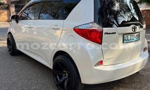 Comprar Usado Toyota Ractis Branco Carro em Moçambique em Nampula Comprar Usado Toyota Ractis Branco Carro em Moçambique em Nampula