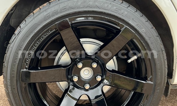 Comprar Usado Toyota Ractis Branco Carro em Moçambique em Nampula Comprar Usado Toyota Ractis Branco Carro em Moçambique em Nampula