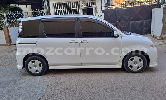 Comprar Usado Toyota Sienta Branco Carro em Maputo em Maputo Comprar Usado Toyota Sienta Branco Carro em Maputo em Maputo