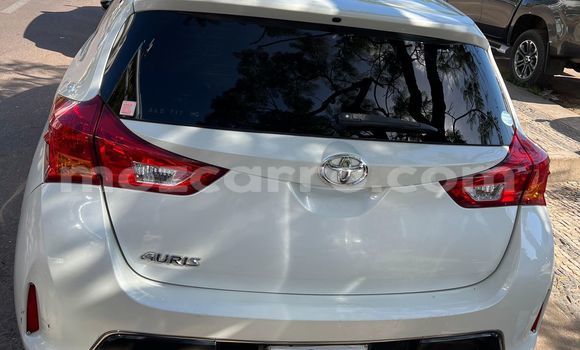 Buy New Toyota Auris White Car in Maputo in Maputo Buy New Toyota Auris White Car in Maputo in Maputo