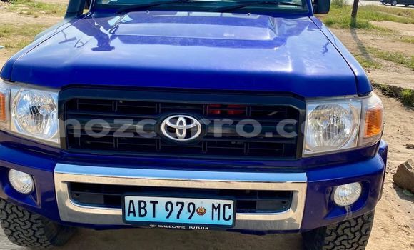 Nunua Ilio tumika Toyota Land Cruiser Bluu Gari ndani ya Maputo nchini Maputo