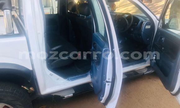 Tenga Tsaru Isuzu KB Chena Mota in Maputo in Maputo Tenga Tsaru Isuzu KB Chena Mota in Maputo in Maputo