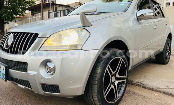 Comprar Usado Mercedes‒Benz ML-Class Prata Carro em Maputo em Maputo Comprar Usado Mercedes‒Benz ML-Class Prata Carro em Maputo em Maputo