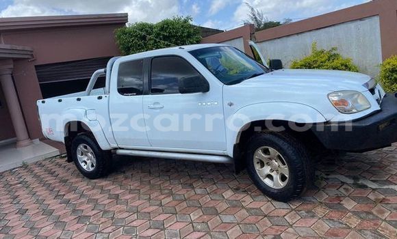 Tenga Tsaru Mazda BT-50 Zvimwe Mota in Angoche in Nampula Tenga Tsaru Mazda BT-50 Zvimwe Mota in Angoche in Nampula