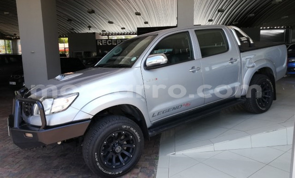 Tenga Tsaru Toyota Hilux Zvimwe Mota in Chokwe in Gaza Tenga Tsaru Toyota Hilux Zvimwe Mota in Chokwe in Gaza