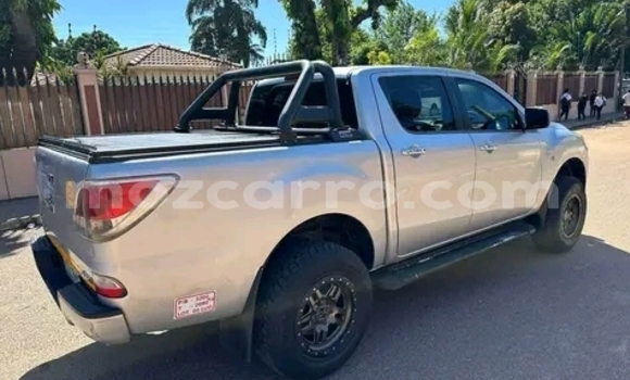 Tenga Tsaru Mazda BT-50 Zvimwe Mota in Maputo in Maputo Tenga Tsaru Mazda BT-50 Zvimwe Mota in Maputo in Maputo