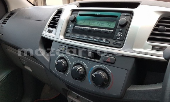 Tenga Tsaru Toyota Hilux Chena Mota in Chokwe in Gaza Tenga Tsaru Toyota Hilux Chena Mota in Chokwe in Gaza