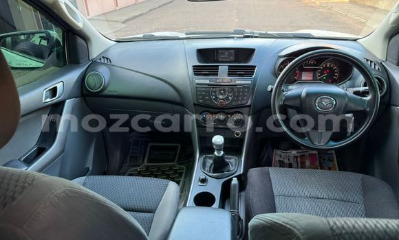 Tenga Tsaru Mazda BT-50 Chena Mota in Maputo in Maputo Tenga Tsaru Mazda BT-50 Chena Mota in Maputo in Maputo