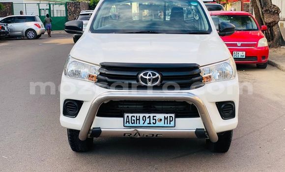 Nunua Ilio tumika Toyota Hilux Nyeupe Gari ndani ya Maputo nchini Maputo Nunua Ilio tumika Toyota Hilux Nyeupe Gari ndani ya Maputo nchini Maputo