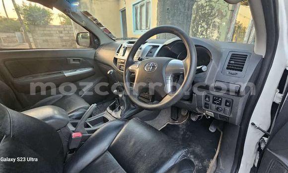 Comprar Novo Toyota Hilux Branco Carro em Maputo em Maputo Comprar Novo Toyota Hilux Branco Carro em Maputo em Maputo
