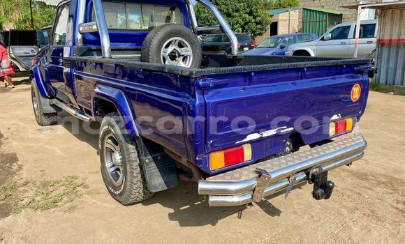 Comprar Novo Toyota Land Cruiser Azul Carro em Maputo em Maputo Comprar Novo Toyota Land Cruiser Azul Carro em Maputo em Maputo