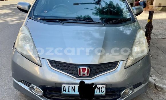 Comprar Usado Honda Fit Prata Carro em Maputo em Maputo