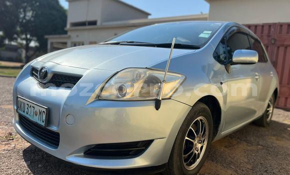 Buy Used Toyota Auris Blue Car in Maputo in Maputo