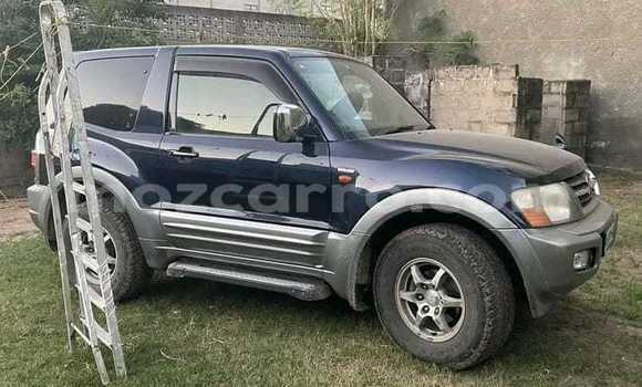 Buy Used Mitsubishi Pajero Blue Car in Maputo in Maputo