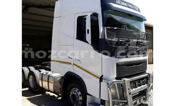 Buy Used Volvo F4 White Truck in Gilé in Zambezia Buy Used Volvo F4 White Truck in Gilé in Zambezia