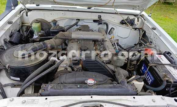 Comprar Usado Toyota Land Cruiser Branco Carro em Maputo em Maputo Comprar Usado Toyota Land Cruiser Branco Carro em Maputo em Maputo