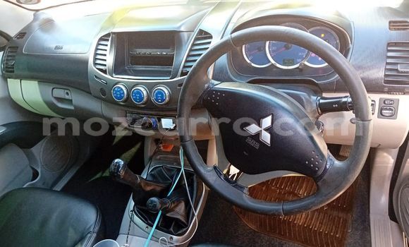 Comprar Usado Mitsubishi L200 Preto Carro em Maputo em Maputo Comprar Usado Mitsubishi L200 Preto Carro em Maputo em Maputo