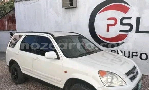 Nunua Ilio tumika Honda CR-V Nyeupe Gari ndani ya Maputo nchini Maputo