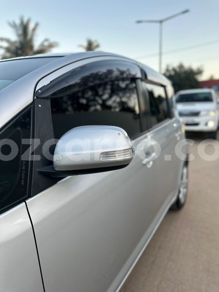 Big with watermark toyota ractis maputo maputo 23846