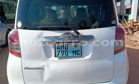 Comprar Usado Toyota Ractis Branco Carro em Maputo em Maputo Comprar Usado Toyota Ractis Branco Carro em Maputo em Maputo