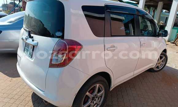 Comprar Usado Toyota Ractis Branco Carro em Maputo em Maputo Comprar Usado Toyota Ractis Branco Carro em Maputo em Maputo