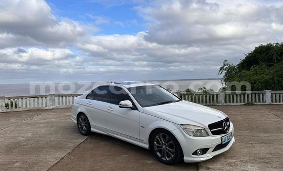 Tenga Tsaru Mercedes-Benz C-Classe Chena Mota in Maputo in Maputo Tenga Tsaru Mercedes-Benz C-Classe Chena Mota in Maputo in Maputo