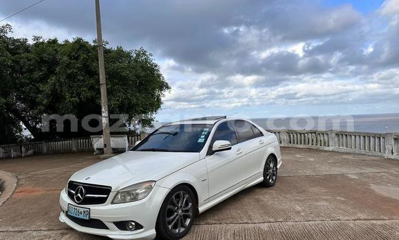 Tenga Tsaru Mercedes-Benz C-Classe Chena Mota in Maputo in Maputo Tenga Tsaru Mercedes-Benz C-Classe Chena Mota in Maputo in Maputo