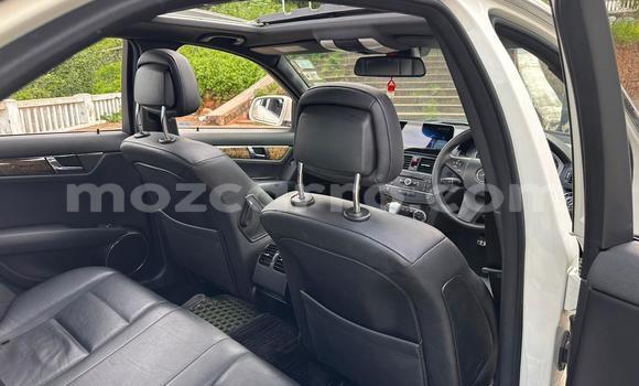 Tenga Tsaru Mercedes-Benz C-Classe Chena Mota in Maputo in Maputo Tenga Tsaru Mercedes-Benz C-Classe Chena Mota in Maputo in Maputo