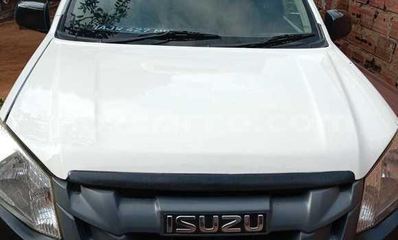 Buy Used Isuzu KB White Car in Maputo in Maputo Buy Used Isuzu KB White Car in Maputo in Maputo