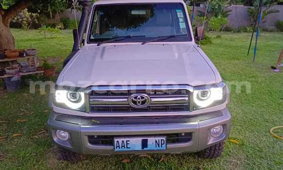 Comprar Usado Toyota Land Cruiser Branco Carro em Maputo em Maputo Comprar Usado Toyota Land Cruiser Branco Carro em Maputo em Maputo