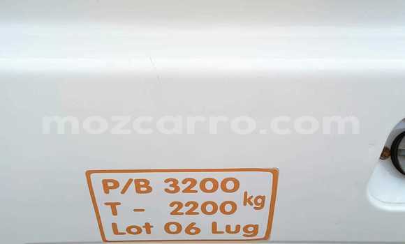 Comprar Usado Toyota Land Cruiser Branco Carro em Maputo em Maputo Comprar Usado Toyota Land Cruiser Branco Carro em Maputo em Maputo