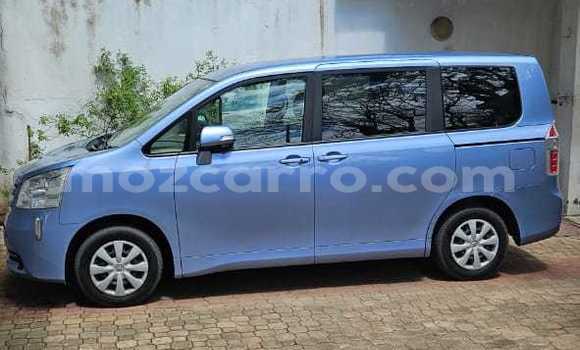 Comprar Novo Toyota Noah Azul Carro em Maputo em Maputo Comprar Novo Toyota Noah Azul Carro em Maputo em Maputo
