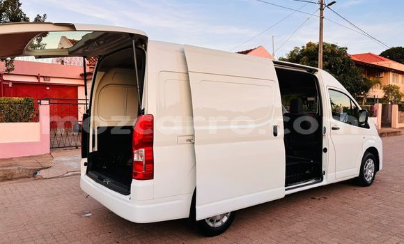 Buy New Toyota Hiace White Car in Maputo in Maputo Buy New Toyota Hiace White Car in Maputo in Maputo