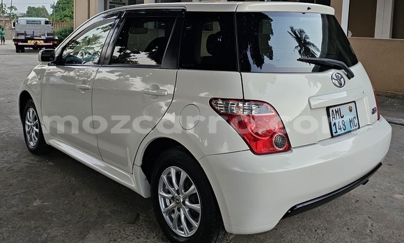Nunua Mpya Toyota IST Nyeupe Gari ndani ya Maputo nchini Maputo
