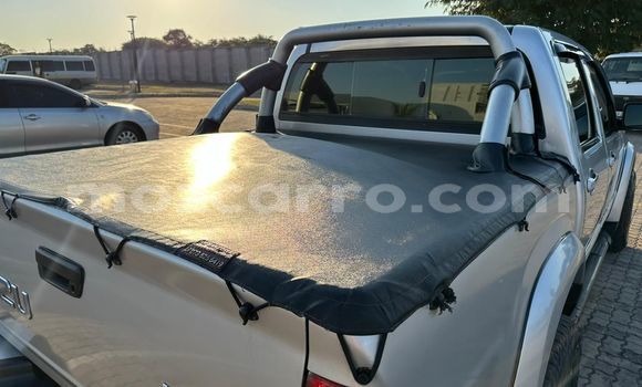 Tenga Tsaru Isuzu D-MAX Sirivha Mota in Maputo in Maputo Tenga Tsaru Isuzu D-MAX Sirivha Mota in Maputo in Maputo