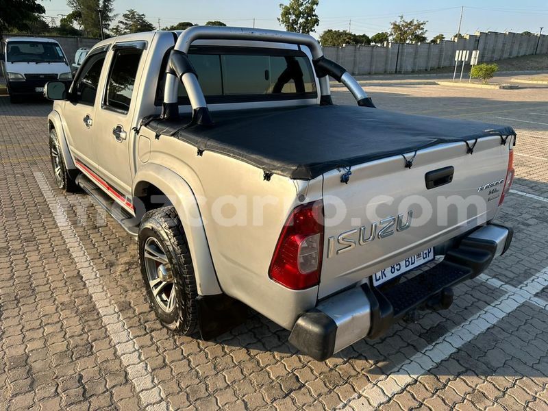 Big with watermark isuzu d max maputo maputo 23869