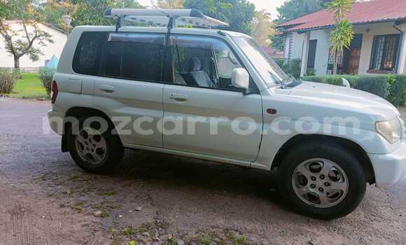 Nunua Ilio tumika Mitsubishi Pajero iO Nyeupe Gari ndani ya Maputo nchini Maputo