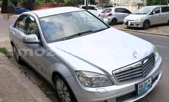 Nunua Ilio tumika Mercedes-Benz C180 coupe Nyingine Gari ndani ya Maputo nchini Maputo Nunua Ilio tumika Mercedes-Benz C180 coupe Nyingine Gari ndani ya Maputo nchini Maputo