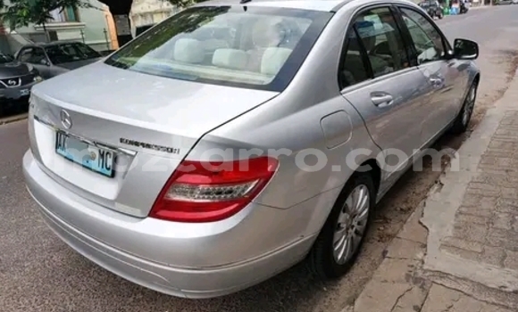 Nunua Ilio tumika Mercedes-Benz C180 coupe Nyingine Gari ndani ya Maputo nchini Maputo Nunua Ilio tumika Mercedes-Benz C180 coupe Nyingine Gari ndani ya Maputo nchini Maputo