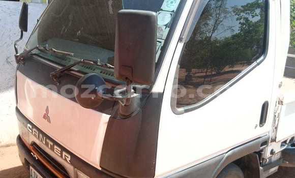 Nunua Ilio tumika Mitsubishi Canter Nyeupe Lori ndani ya Maputo nchini Maputo Nunua Ilio tumika Mitsubishi Canter Nyeupe Lori ndani ya Maputo nchini Maputo