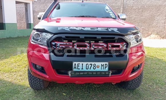 Comprar Usado Mazda BT-50 Vermelho Carro em Maputo em Maputo