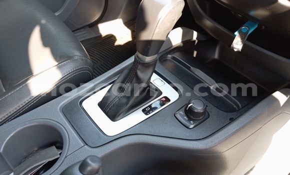 Nunua Ilio tumika Mazda BT-50 Nyekundu Gari ndani ya Maputo nchini Maputo Nunua Ilio tumika Mazda BT-50 Nyekundu Gari ndani ya Maputo nchini Maputo