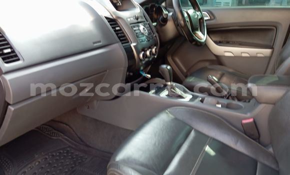 Nunua Ilio tumika Mazda BT-50 Nyekundu Gari ndani ya Maputo nchini Maputo Nunua Ilio tumika Mazda BT-50 Nyekundu Gari ndani ya Maputo nchini Maputo