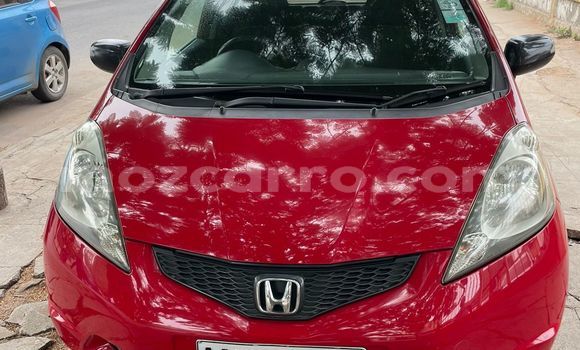 Nunua Ilio tumika Honda Fit Aria Nyekundu Gari ndani ya Maputo nchini Maputo Nunua Ilio tumika Honda Fit Aria Nyekundu Gari ndani ya Maputo nchini Maputo