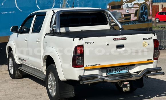Nunua Ilio tumika Toyota Hilux Nyeupe Gari ndani ya Maputo nchini Maputo Nunua Ilio tumika Toyota Hilux Nyeupe Gari ndani ya Maputo nchini Maputo