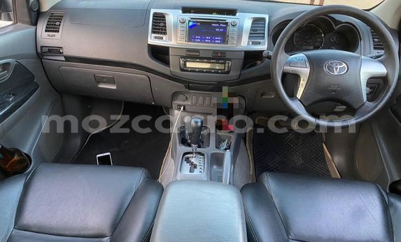 Comprar Novo Toyota Hilux Branco Carro em Maputo em Maputo Comprar Novo Toyota Hilux Branco Carro em Maputo em Maputo
